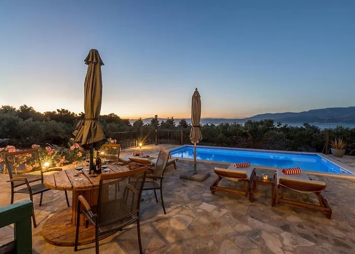 House Getaway Mirce
