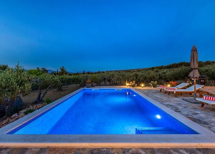 House Getaway * Mirce