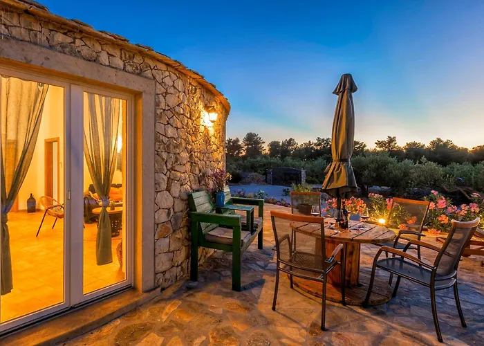 House Getaway Mirce